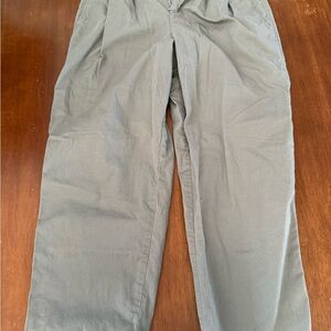 Abercrombie & Fitch women’s trouser in Gray-Green size 26S
